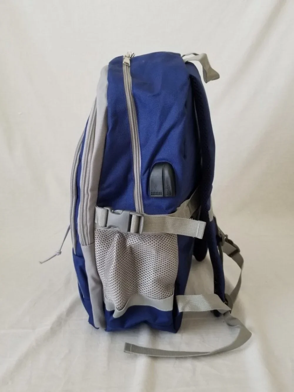 NWOT! Laptop Backpack w/USB Cord & Port, Bottle Pockets/Luggage Strap/Anti-Theft